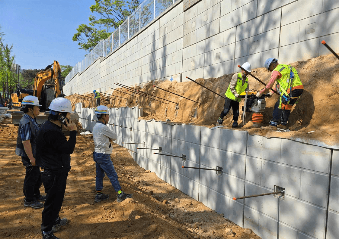 뒷채움 및 다짐